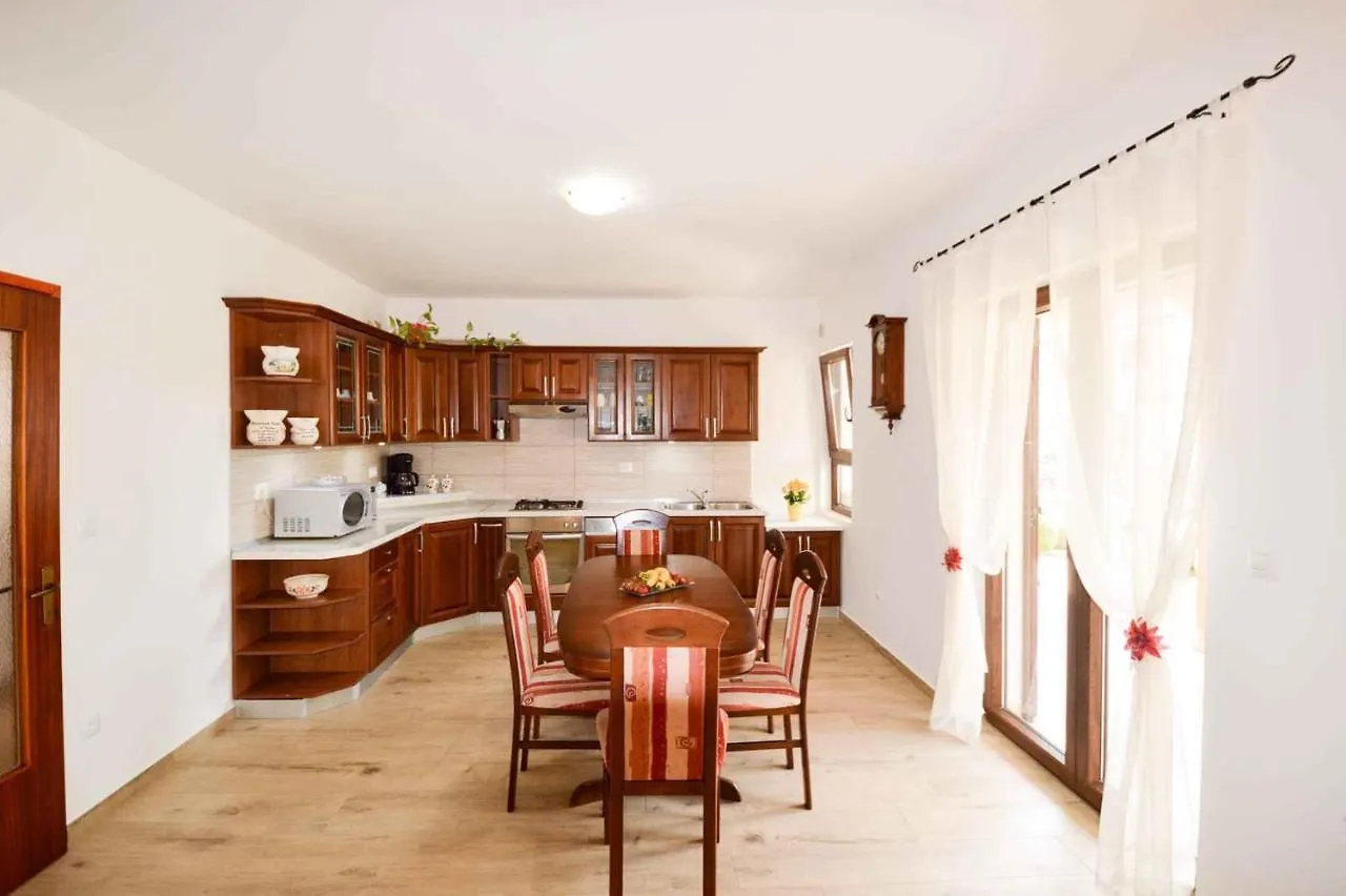 Apartment In Pula/Istrien 17457 Croatia