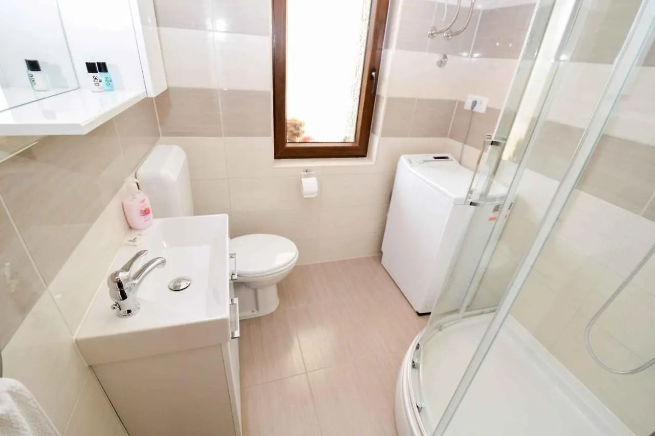 Apartment In Pula/Istrien 17457  Пула